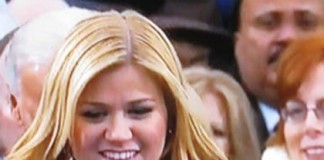 Kelly Clarkson at inauguration
