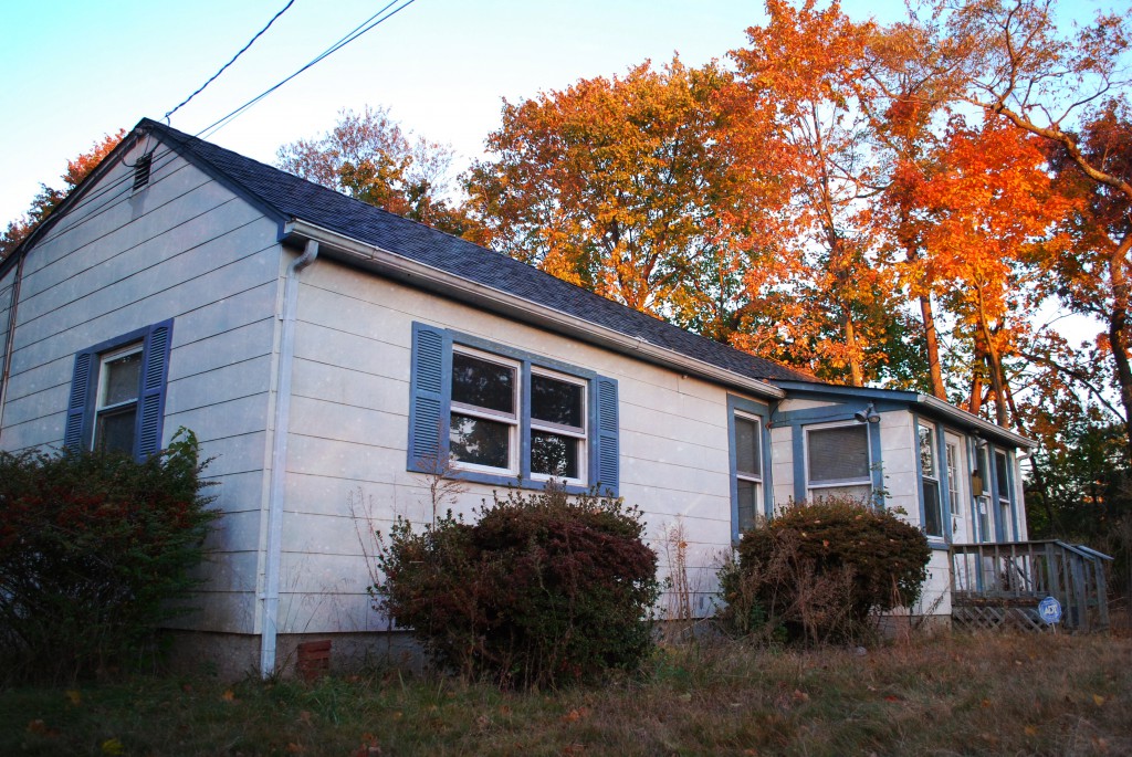 A suspect police arrested last month in this vacant Central Islip house on East End Avenue tried to convince officers that he had squatters’ rights to the dwelling, which he allegedly admitted smoking crack cocaine in, according to court documents.