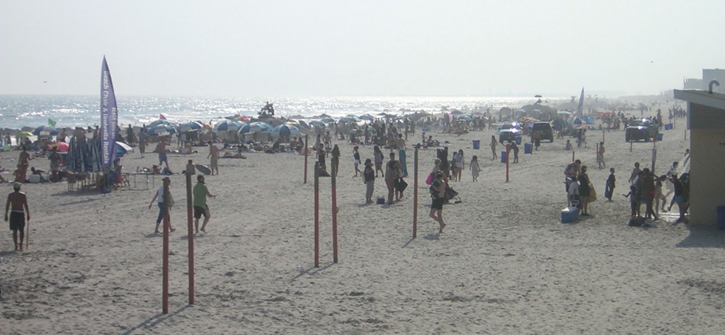 Long Beach – National Blvd – Beach Landscape on Memorial Day – 52812 – Joe Abate