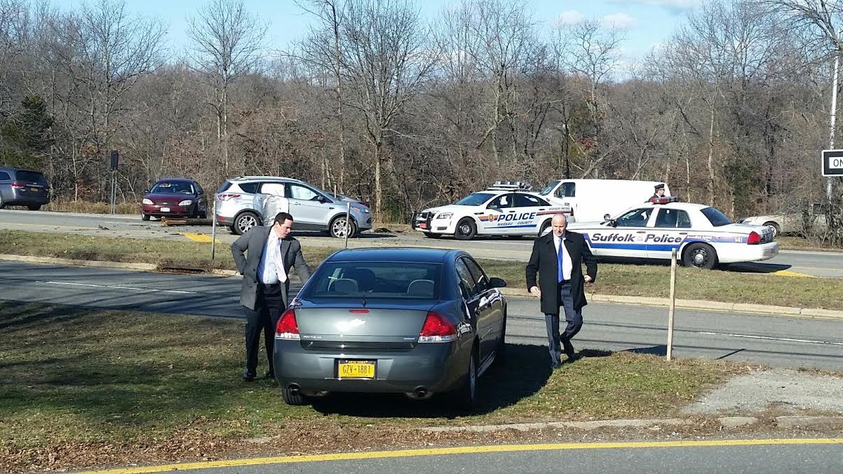 Bay Shore Bank Robbery Ends in Police Chase, Woodbury Crash