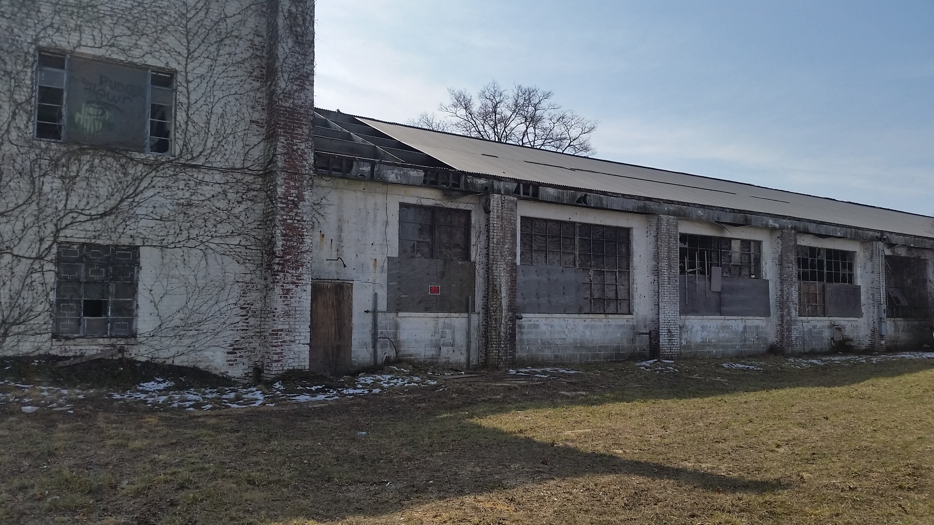 The Copiague site was built in 1951. It has been abandoned for three decades, officials said. (Rashed Mian/Long Island Press)