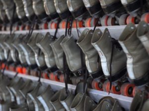 17905 rental roller skates pv