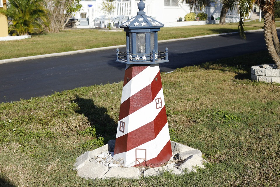 lighthouse sailor 1949315 960 720