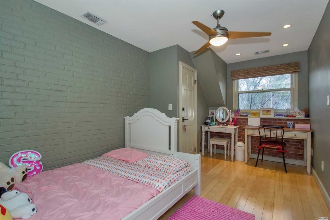 Historic Oakdale Artists Colony Townhome Asks 399K