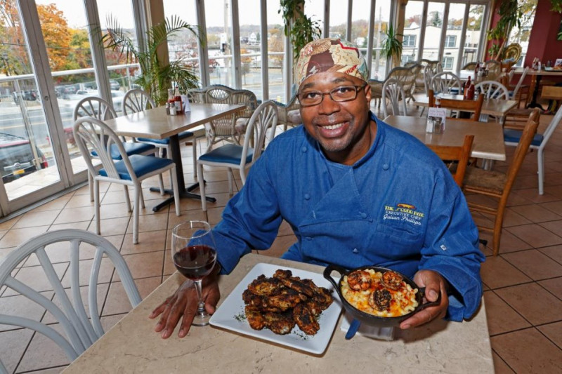 Chef Julian Phillips is cooking up mouthwatering blackened chicken.