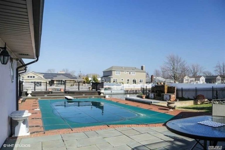 Canal Front Massapequa Farm Ranch Asks 819,000