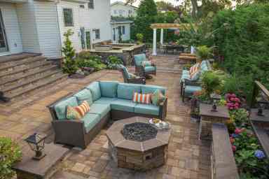 CambridgeOutdoorLivingPix1