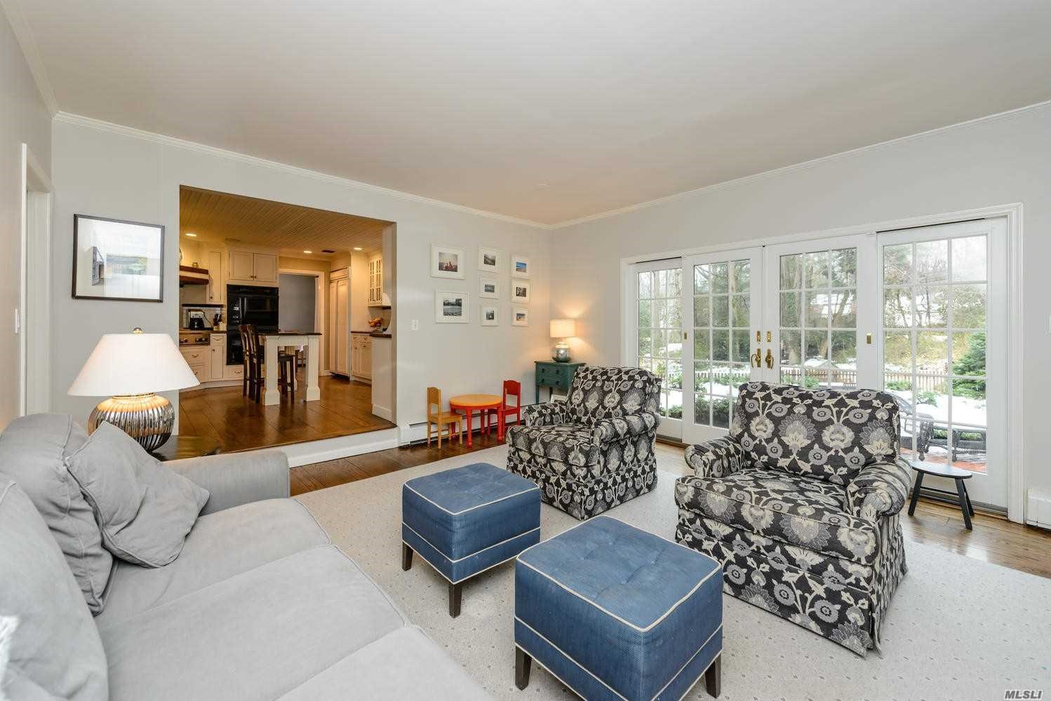 Charming Cold Spring Harbor Colonial Asks 1M