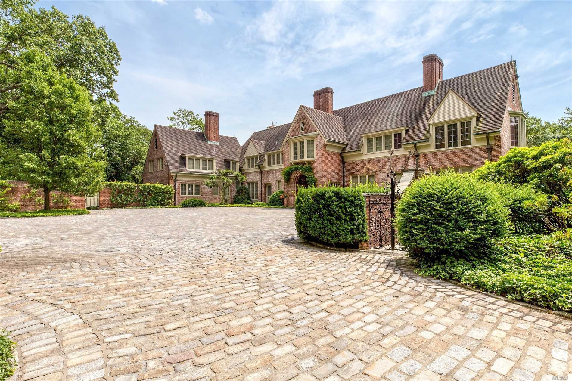 Former Pratt, Rockefeller Mill Neck Manor Home Asks 30M