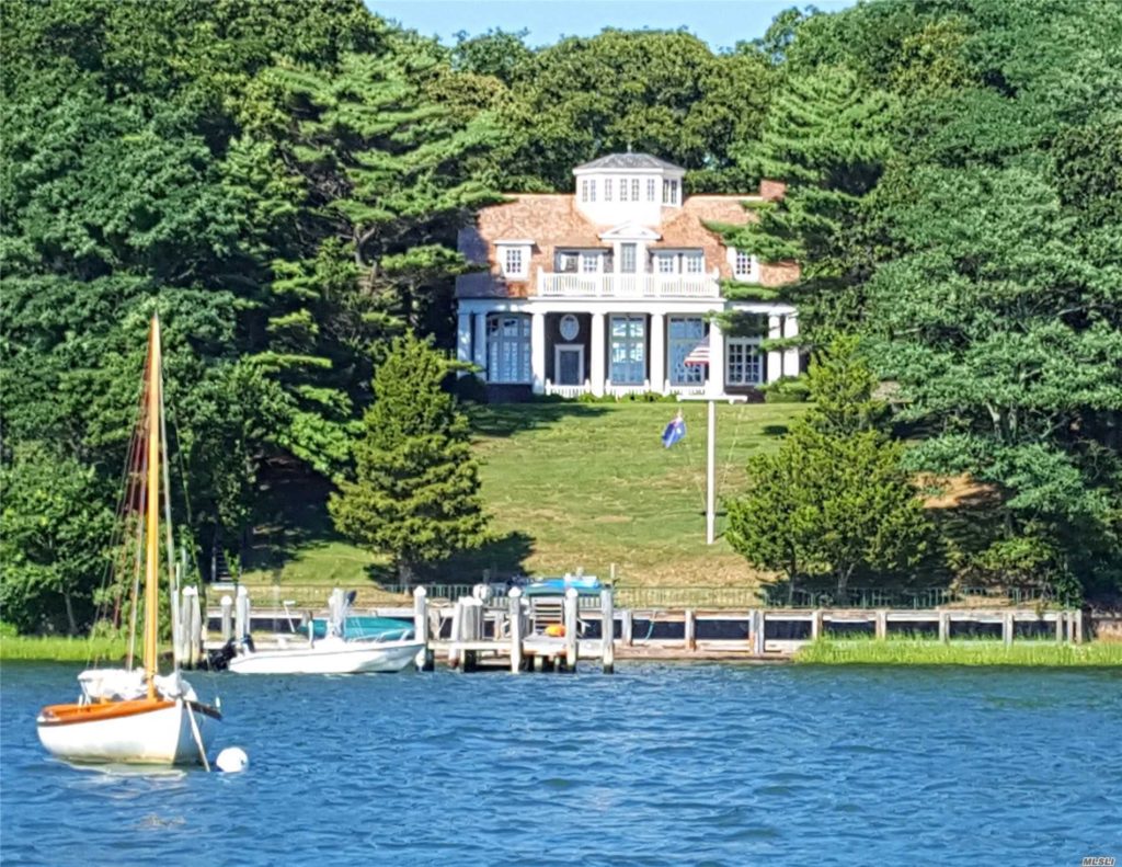 Amazing Shelter Island Beach House Asks 4.2M
