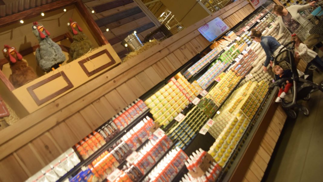 Kids Pack Stew Leonard’s For Unique Egg Hunt