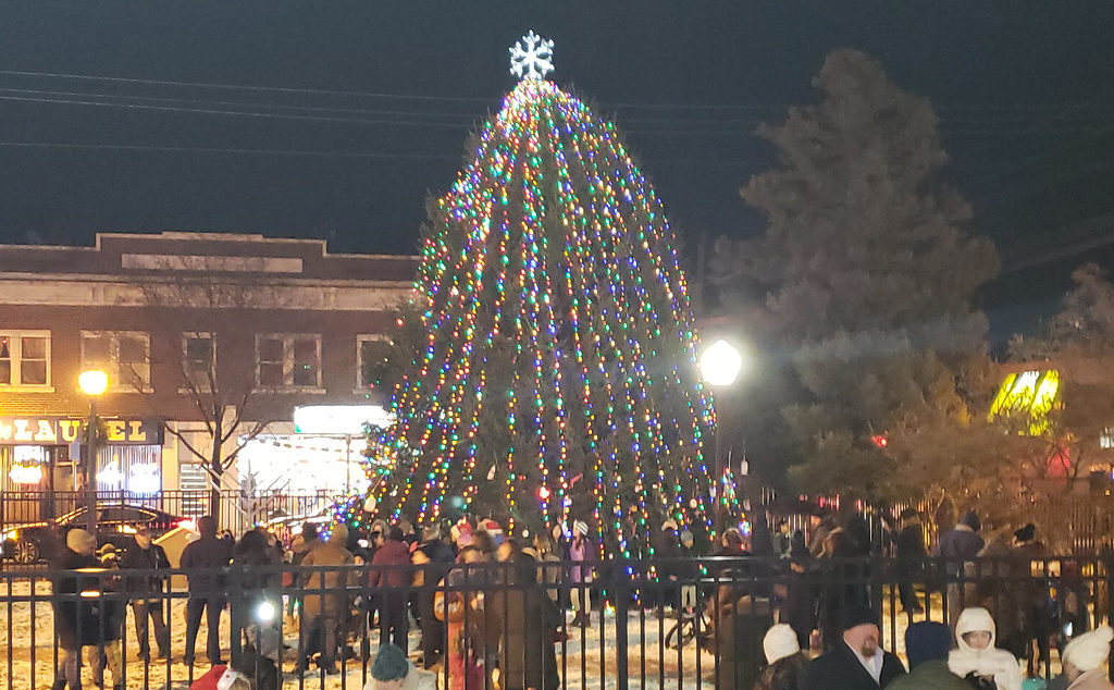 East Northport Holds Annual Christmas Tree Lighting
