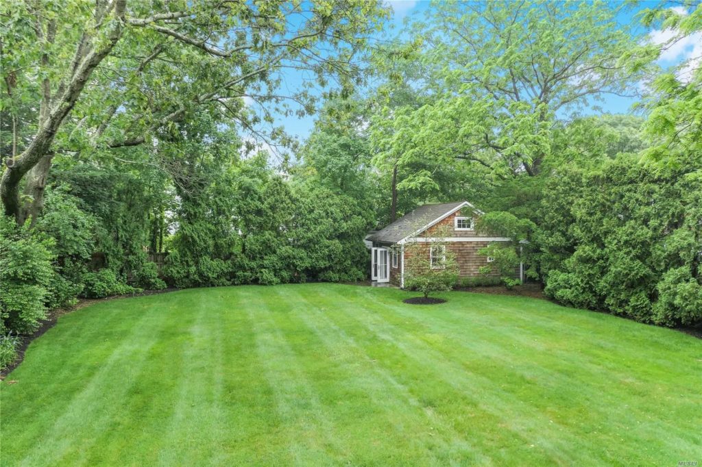 Antique Bellport Charmer Asks 1.2M