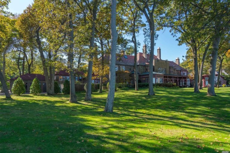 Historic Waterfront Lloyd Harbor Mansion Asks 9.5M