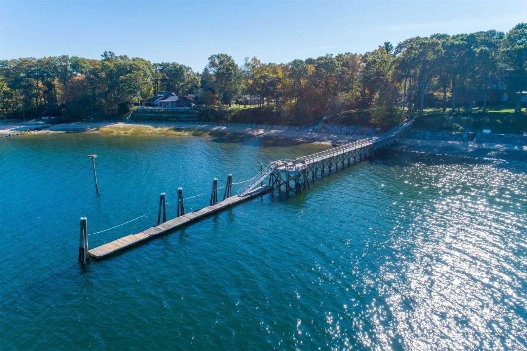 Historic Waterfront Lloyd Harbor Mansion Asks 9.5M