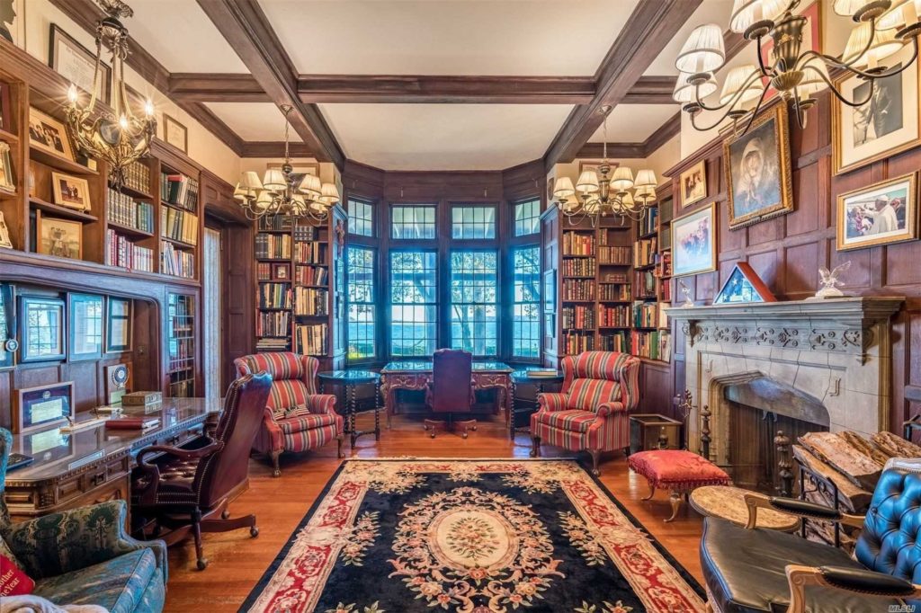 Historic Waterfront Lloyd Harbor Mansion Asks 9.5M