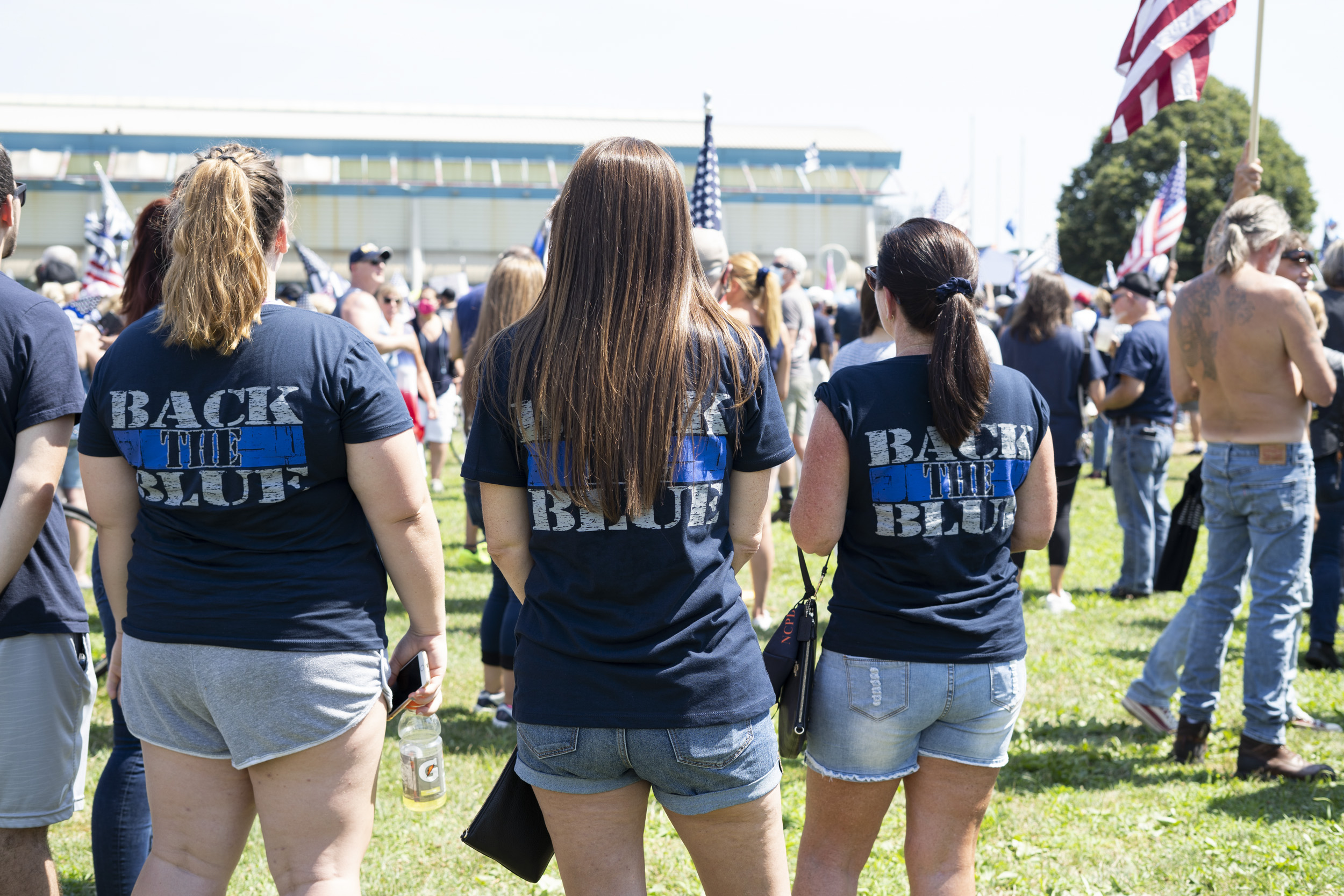 Police-supporters-at-a-ralley-in-Eisenhower-Park.jpg