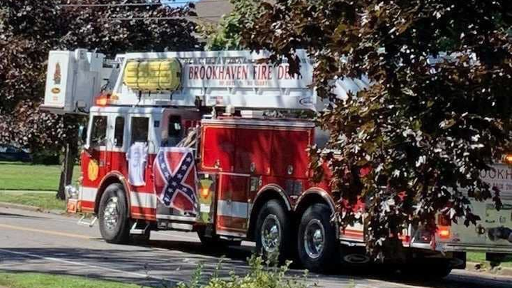 Brookhaven_Fire_Confederate_Flag__NY_.5f4d0939c5173