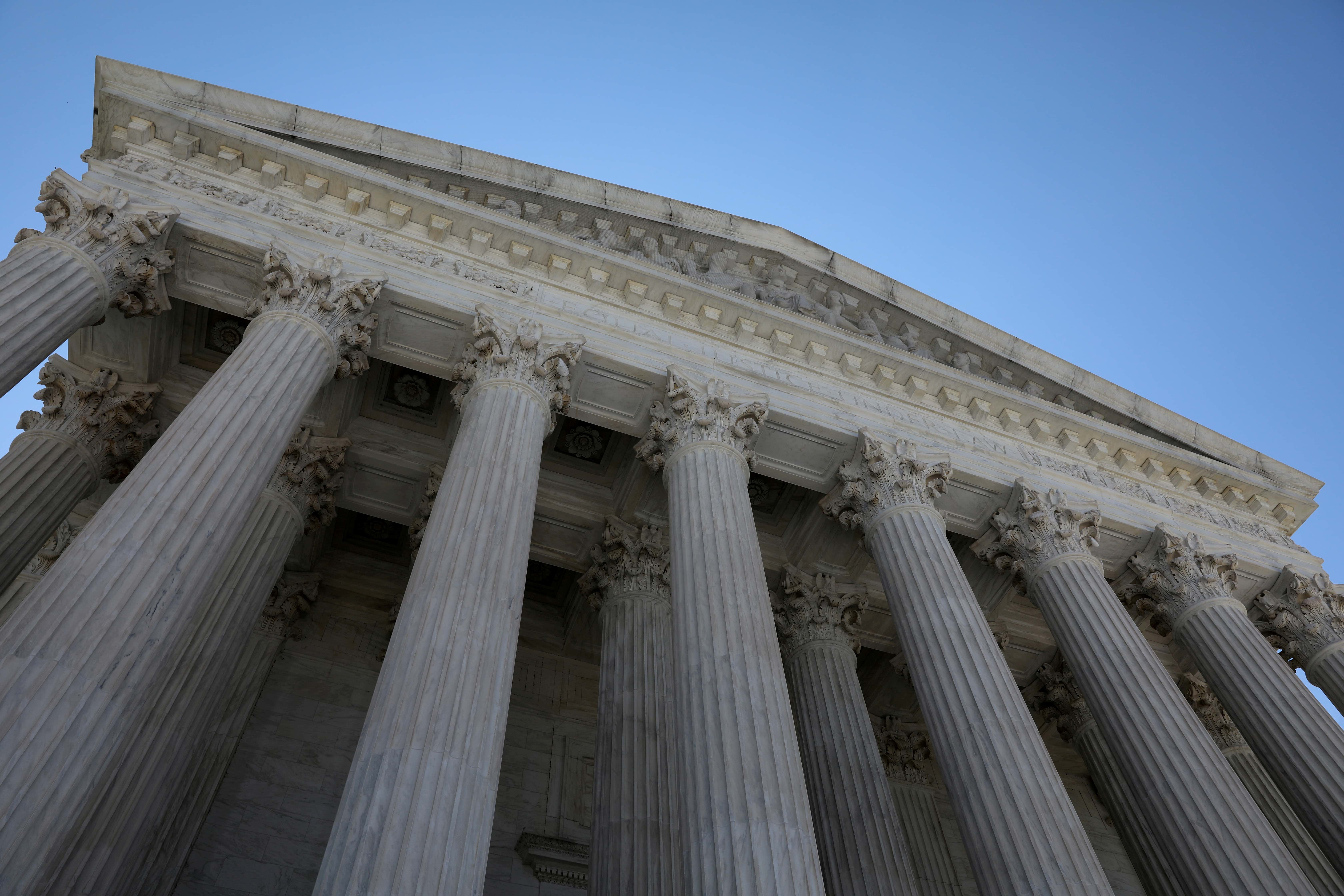 who sets the size of the supreme court