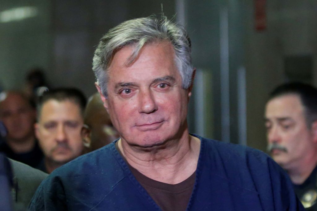 2020 12 24t003615z 1 lynxmpegbn00h rtroptp 4 usa trump manafort 1