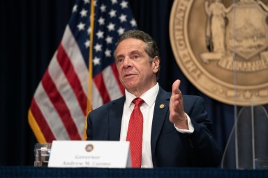 cuomo to step down