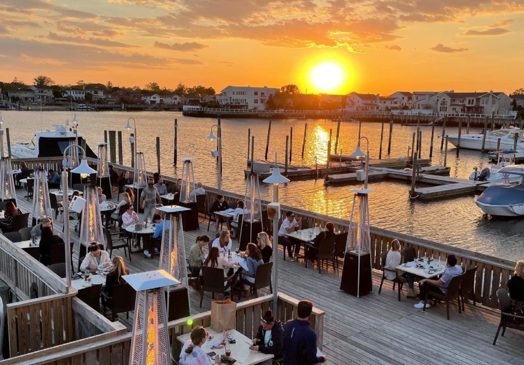 15 Long Island Restaurants You Can Boat To