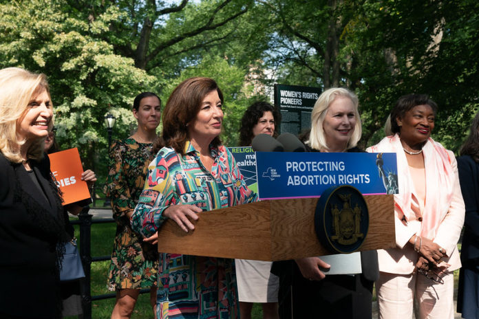 51466951604_9d2ae65ed8_c abortion laws