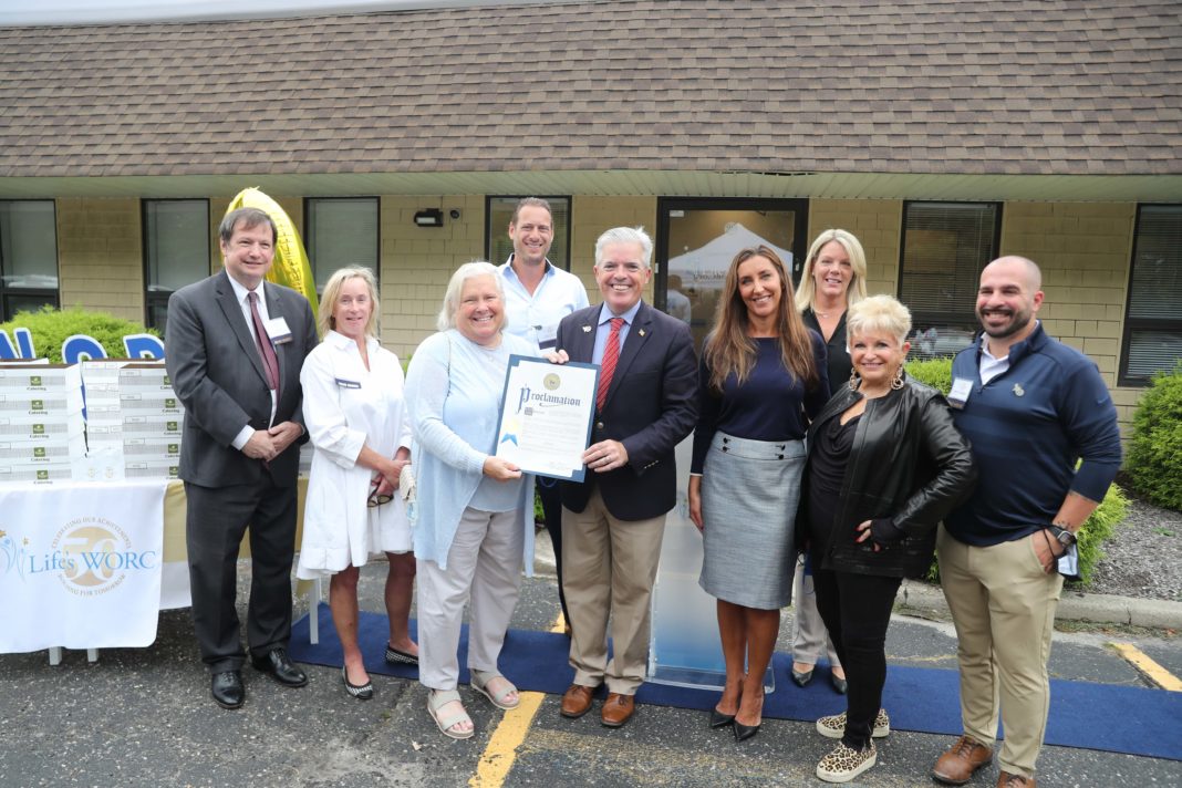 Life’s WORC Opens New Day Habilitation Center in Islandia