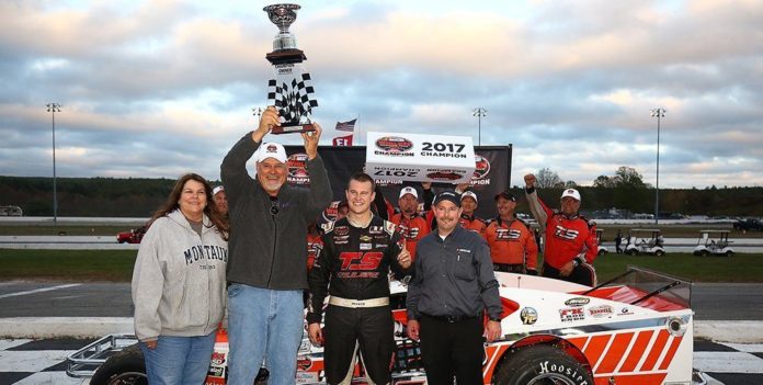E_ALMh7XsAUgw7- Riverhead Raceway