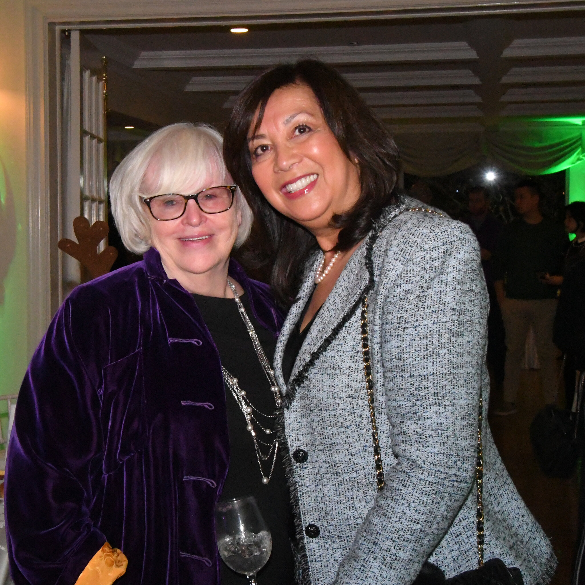 image 4 ann roberts therese direnzo