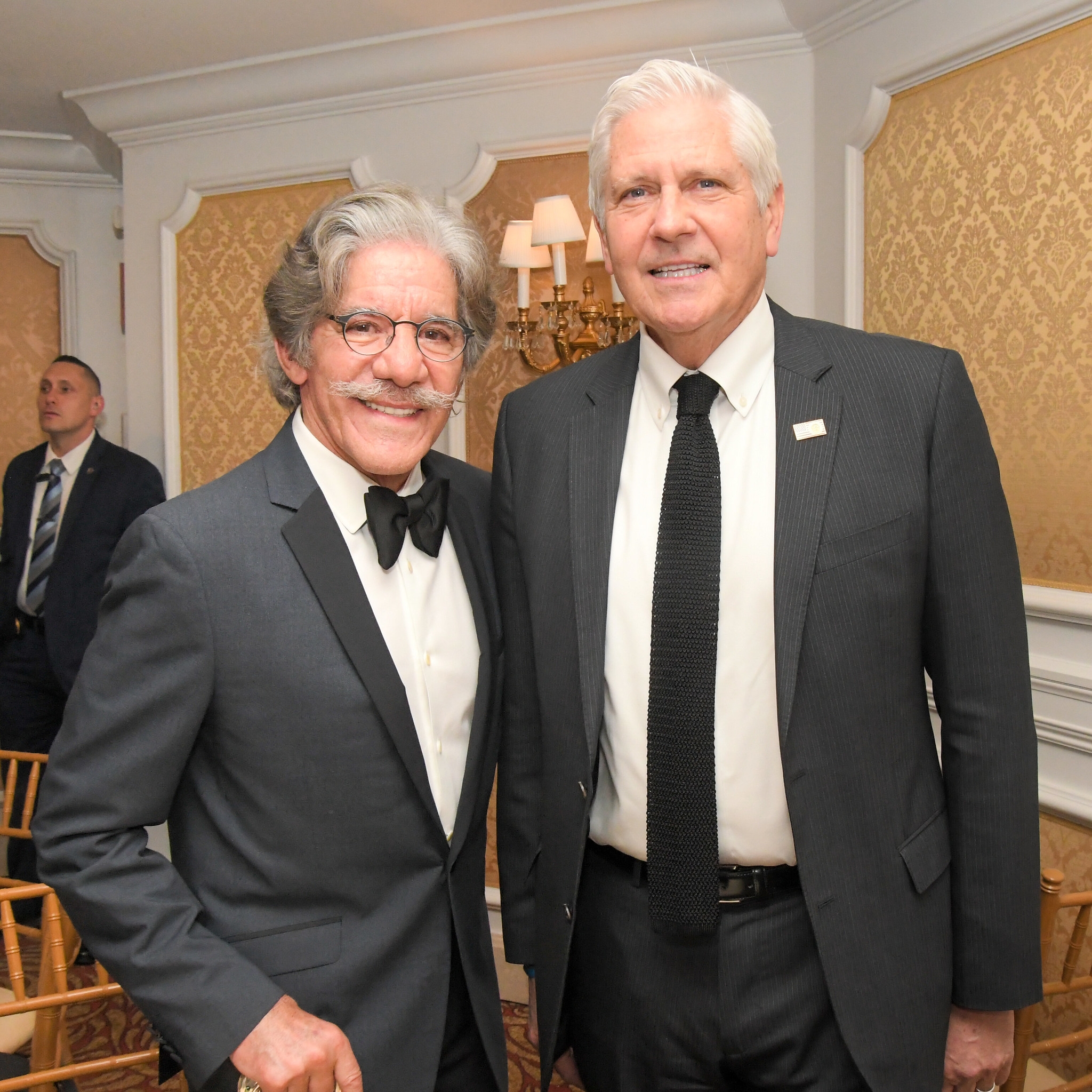 16 Geraldo Rivera Bruce Blakeman Nassau County Executive 2022 04 02 04 20 11