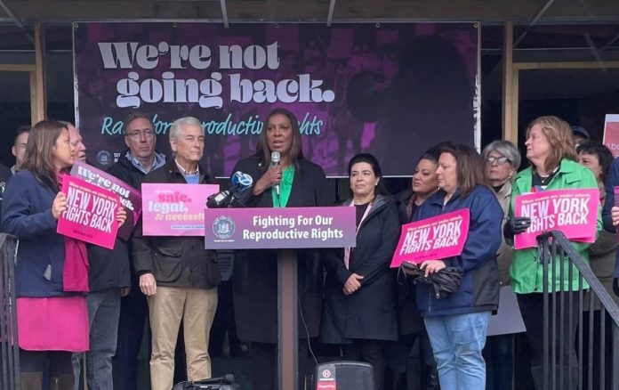 280211783_555919532566834_2424292879360387578_n abortion access