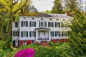 house in roslyn