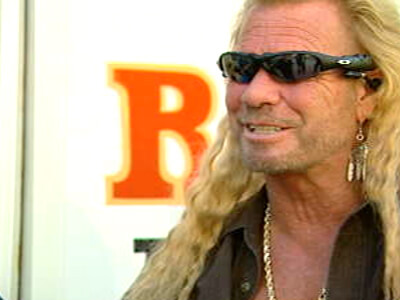 1119255093_1646139973_AandE-Dog-The-Bounty-Hunter-Dogs-Friend-Red-P1-SF