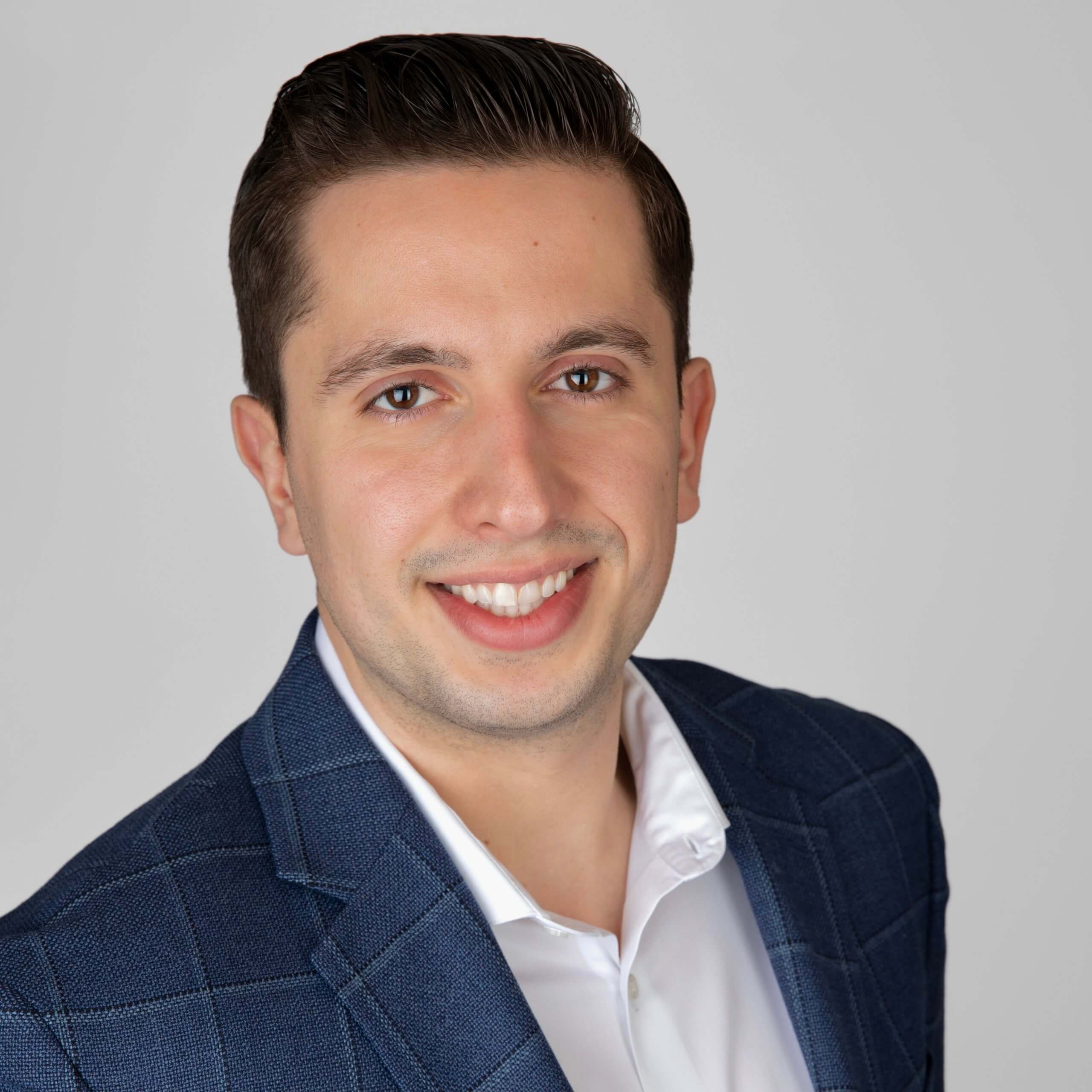 guidi headshot t scaled