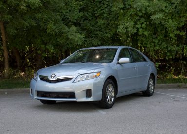 11_Toyota_CamryHybrid_1