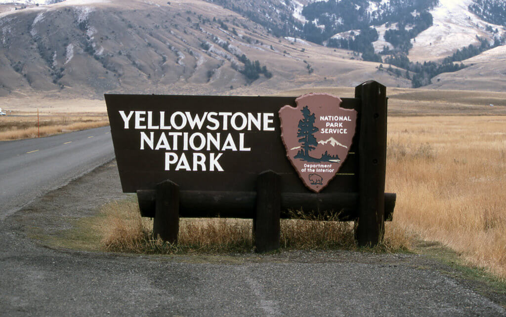Yellowstone National Park sign at the North Entrance; Jim Peaco; October 1992