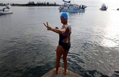 Nyad swimming again