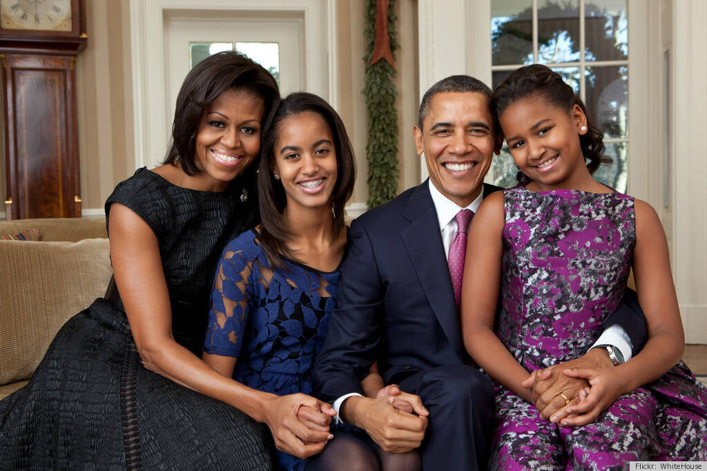 OBAMA-FAMILY-PORTRAIT-2011