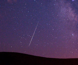perseid-meteor-cp-715370