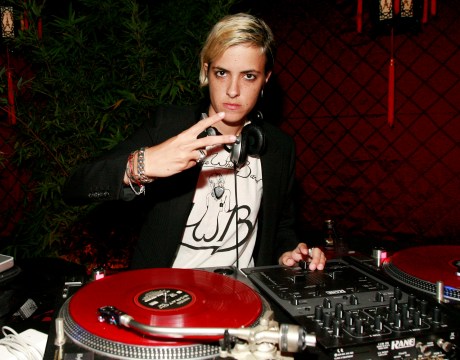 samantha_ronson_200707_ap