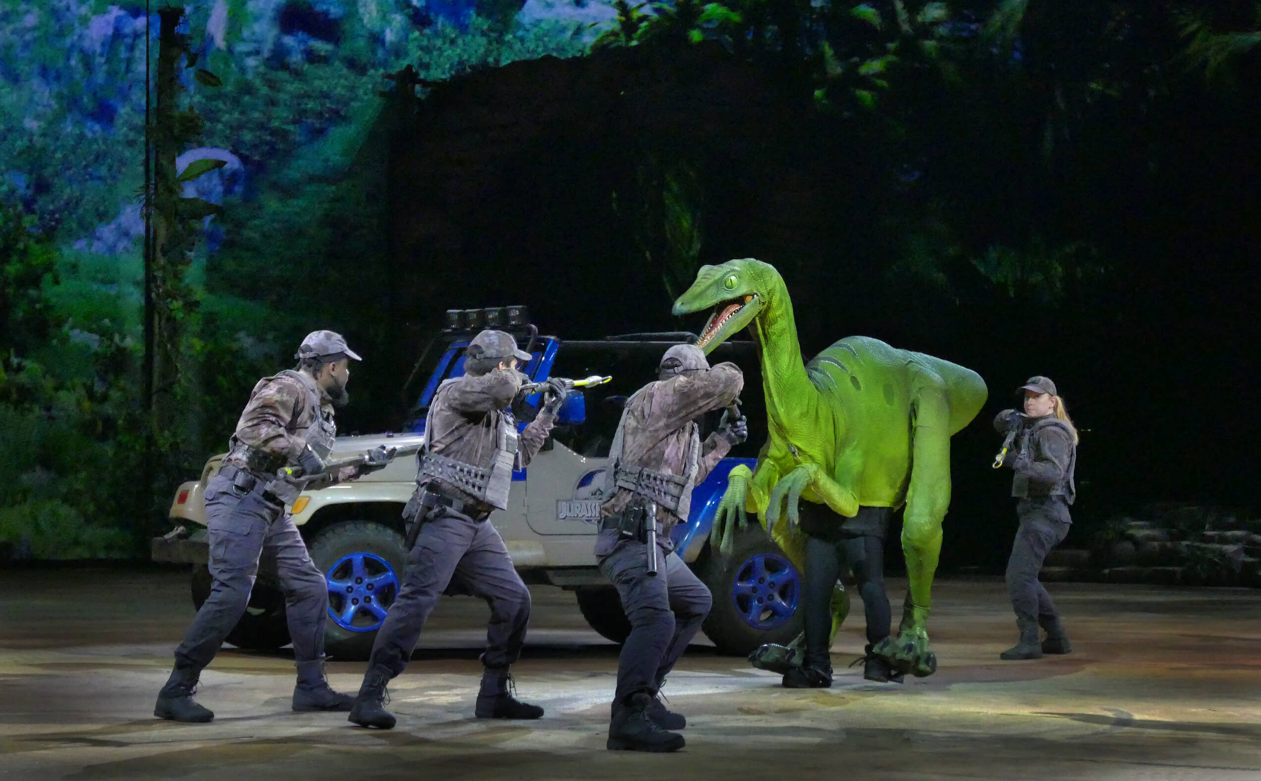 2 barclays center jurassic world live capturing a raptor 22423 joe abate