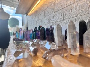 GCOSJT shoppingguide 113022 Syosset CrystalRayBoutique 1024x768 1