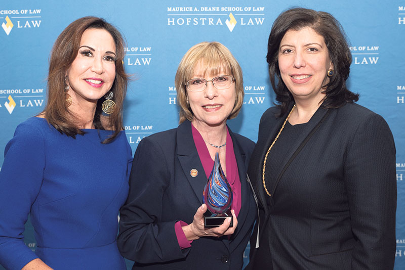 HofstraLawWomen 050418A