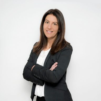 Jennifer Sneag Headshot FINAL (photo credit- Matthew Starr Photography)