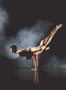 PoleDancer 041219.CDS .PhillipDixon 754x1024 1