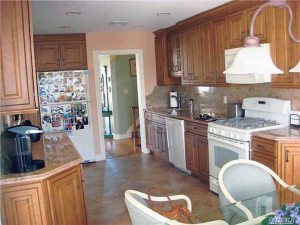 RealEstate 083116C