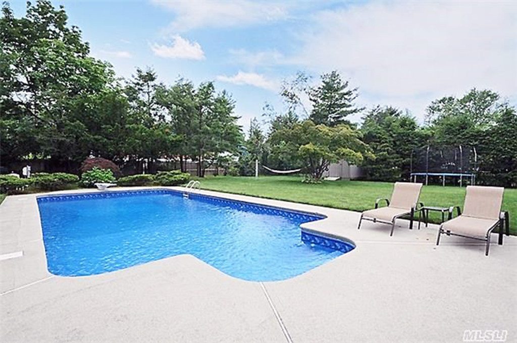 RealEstate_6SearingtonDr_A
