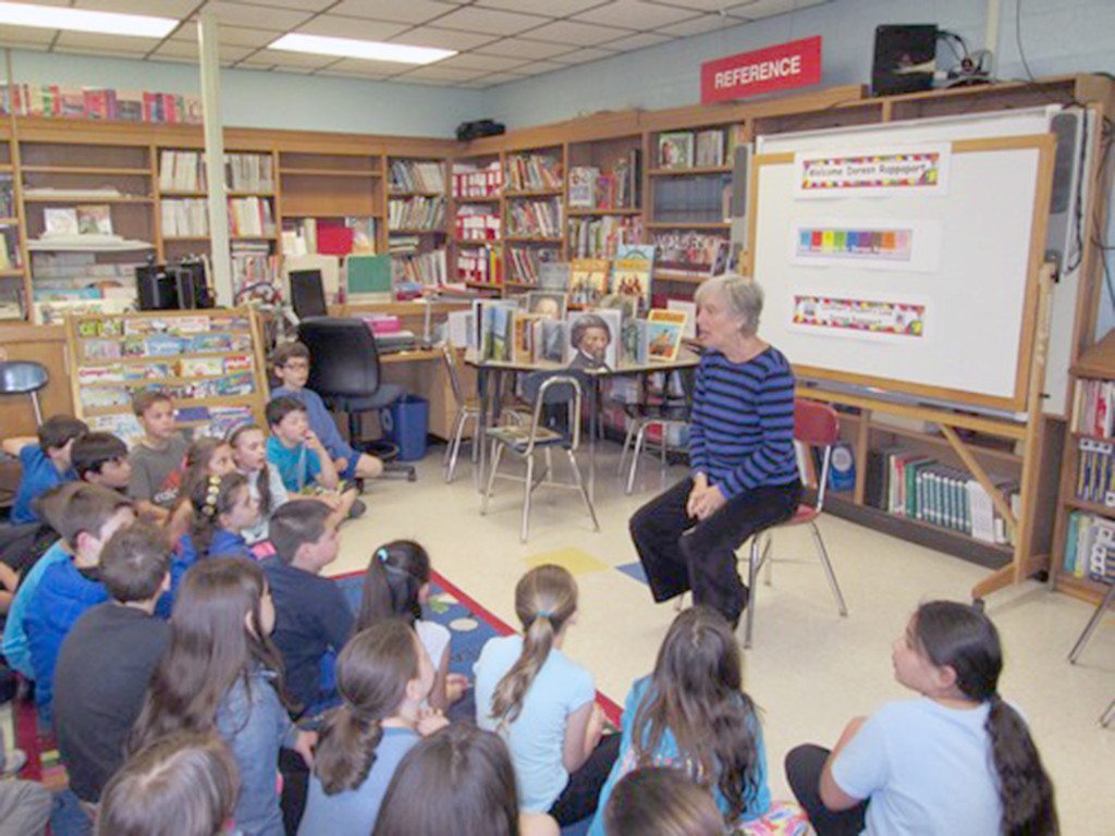 AuthorVisit_051816A