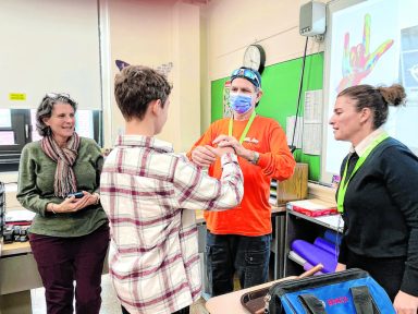 DeafBlindVisit_B